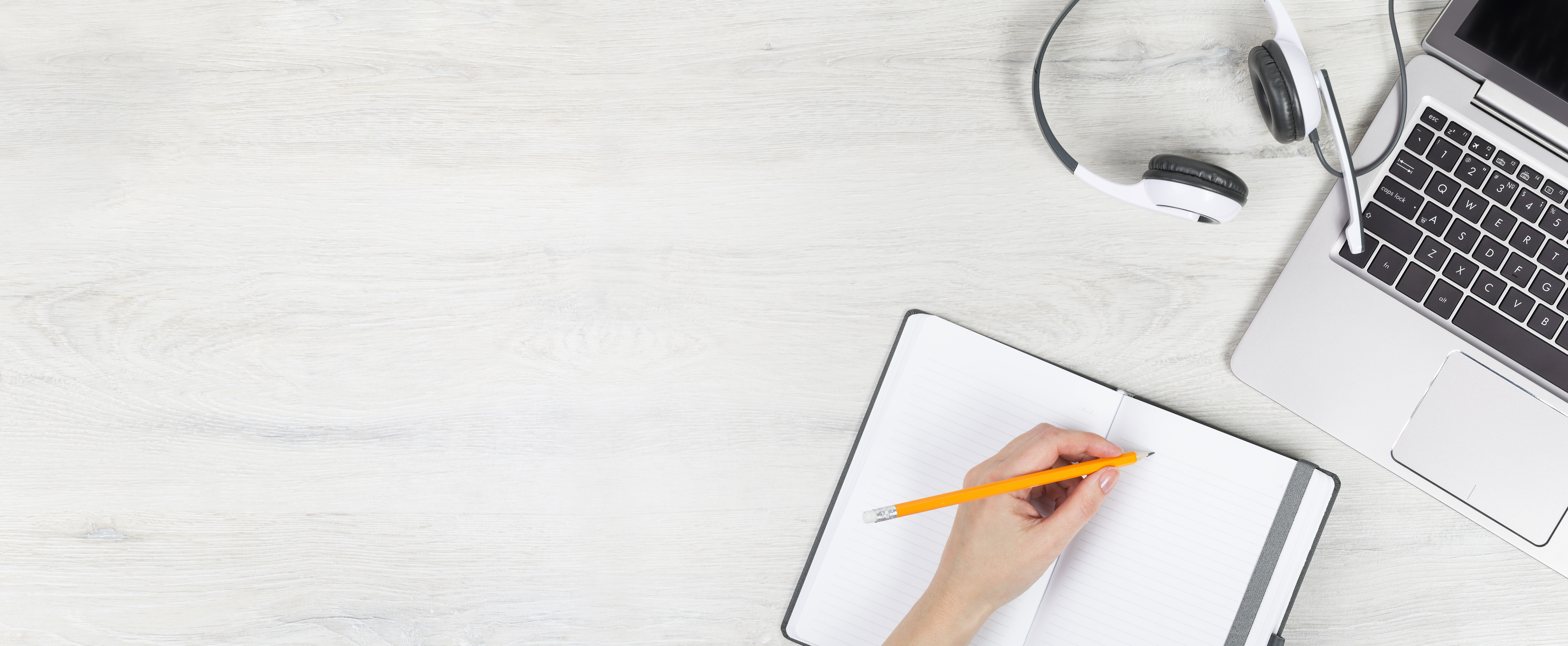 The computer must use Windows or Mac OS.